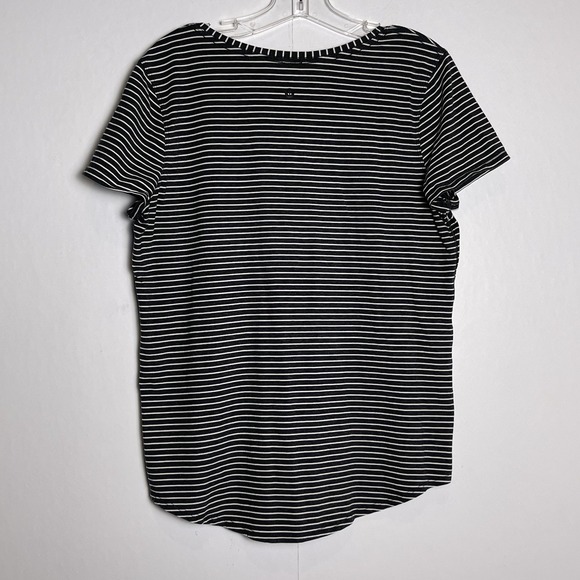 Lululemon Women's Love Tee V Neck Short Sleeve T-Shirt Black White Stripe - Picture 4 of 10